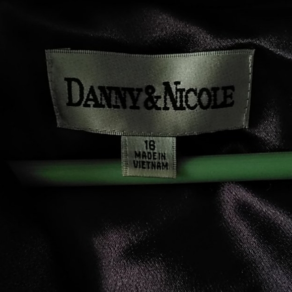 Blazer - Picture 3 of 3